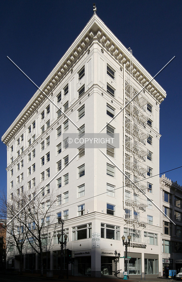 Pioneer Park Building by Serdica