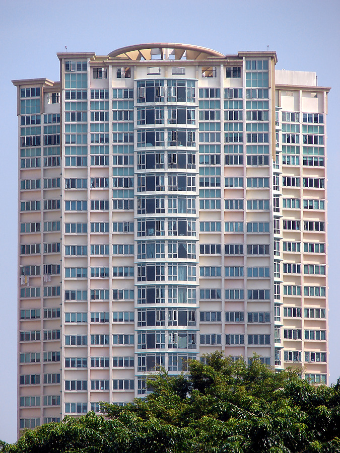 Buckingham 12 by Horst Kiechle