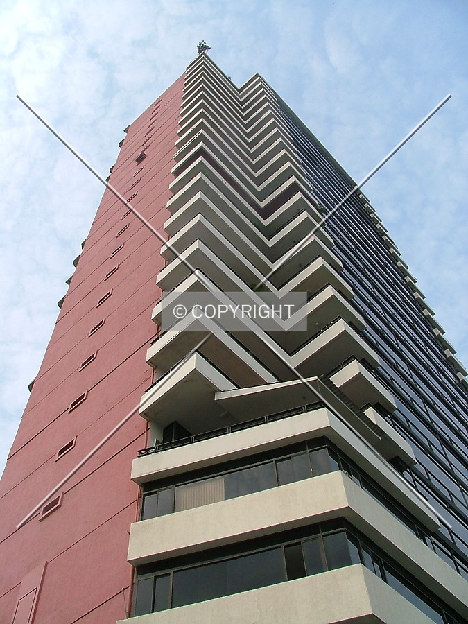 Edificio El Fortin by Rodrigo Salas