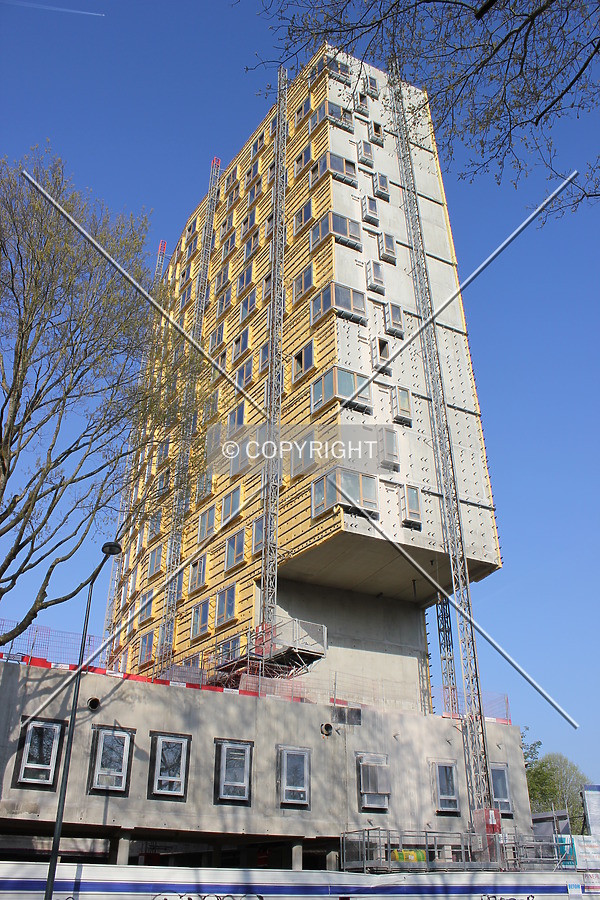 Tour Michel Denis by Florian Barbier