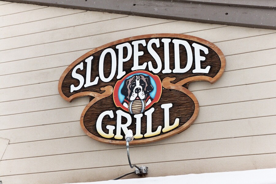 Slopeside Grill & Bar