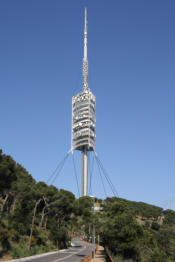 Torre de Collserola by Michiel van Dijk