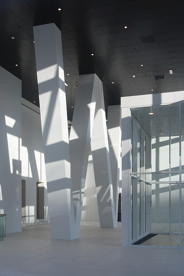 Mahler 4 UN Studio by Michiel van Dijk