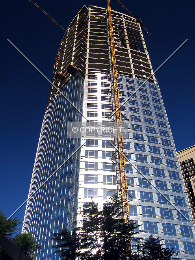 Torre Repsol YPF by Maximiliano Buono