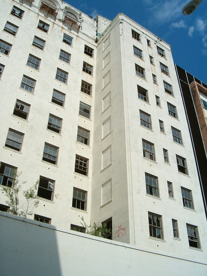 Hilton Capitol Center by Rodney Gunn