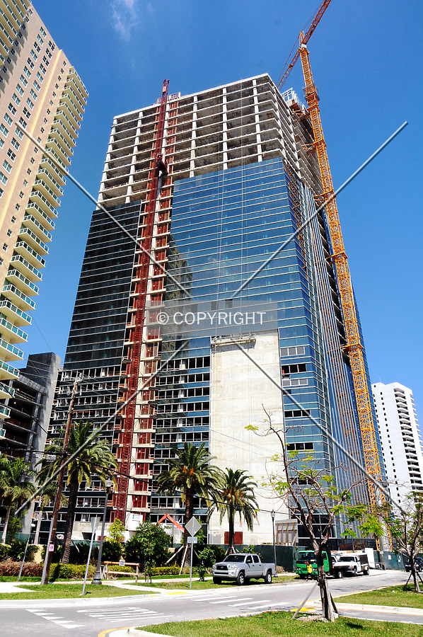 1450 Brickell by Jorge Molina