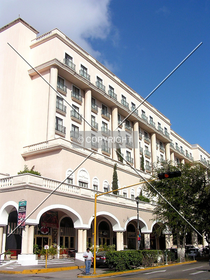 Fiesta Americana Mérida by Luis Ibáñez