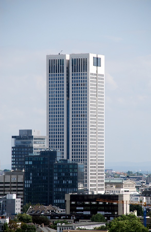 OpernTurm by Huopa