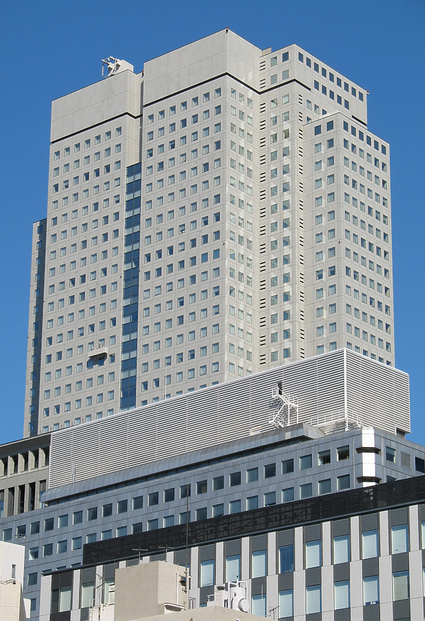 Sanno Park Tower by Kevin Hemphill