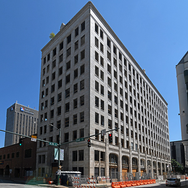 Chattanooga Bank Building by John W. Cahill