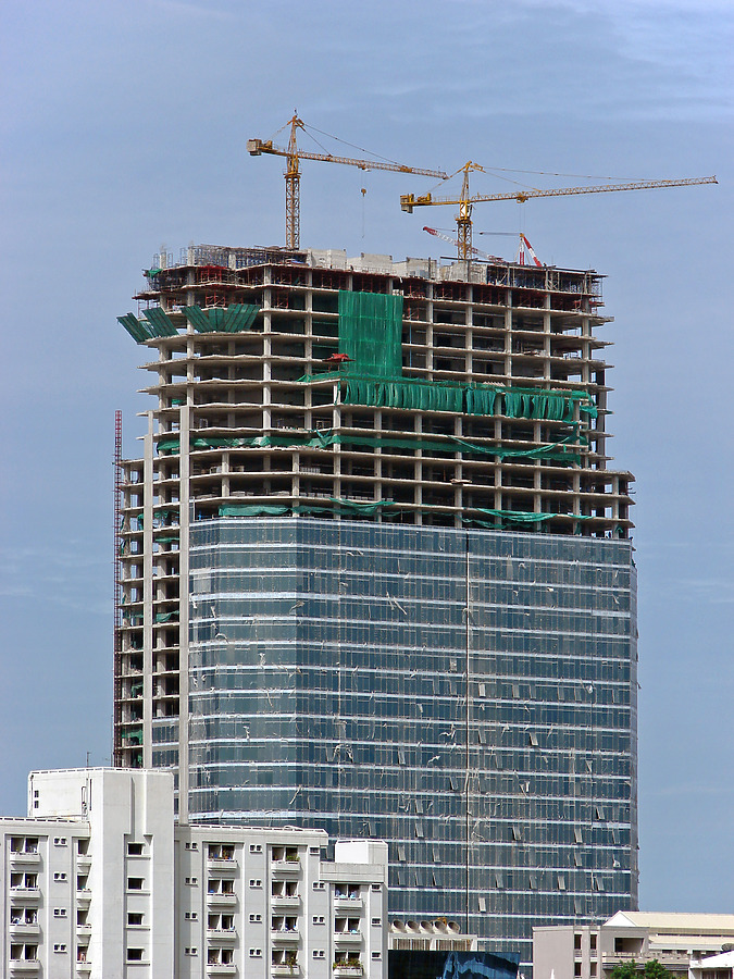 Chamchuri Office Tower by Horst Kiechle