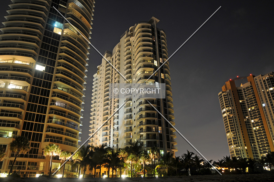 Le Méridien Sunny Isles Beach by Jorge Molina