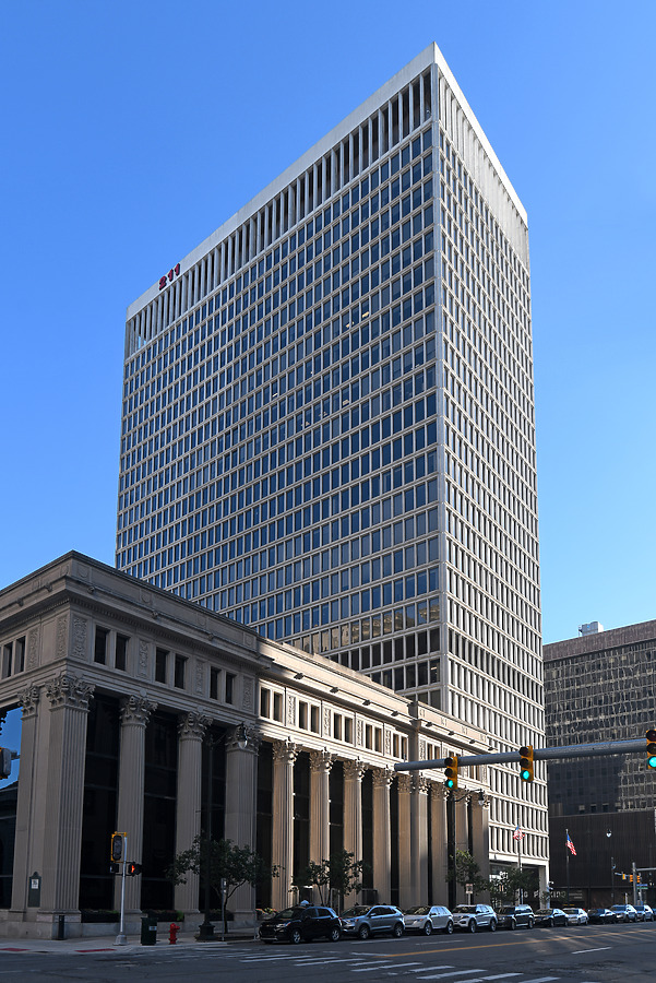 211 West Fort Street by John W. Cahill