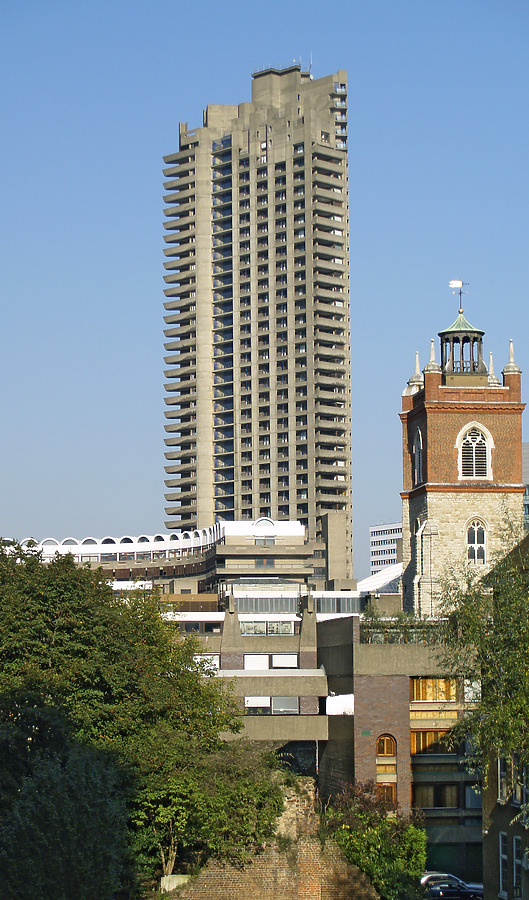 Cromwell Tower by Cesar Serrano
