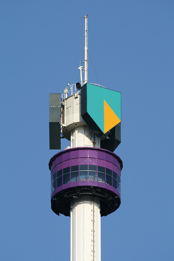 Euromast by Michiel van Dijk