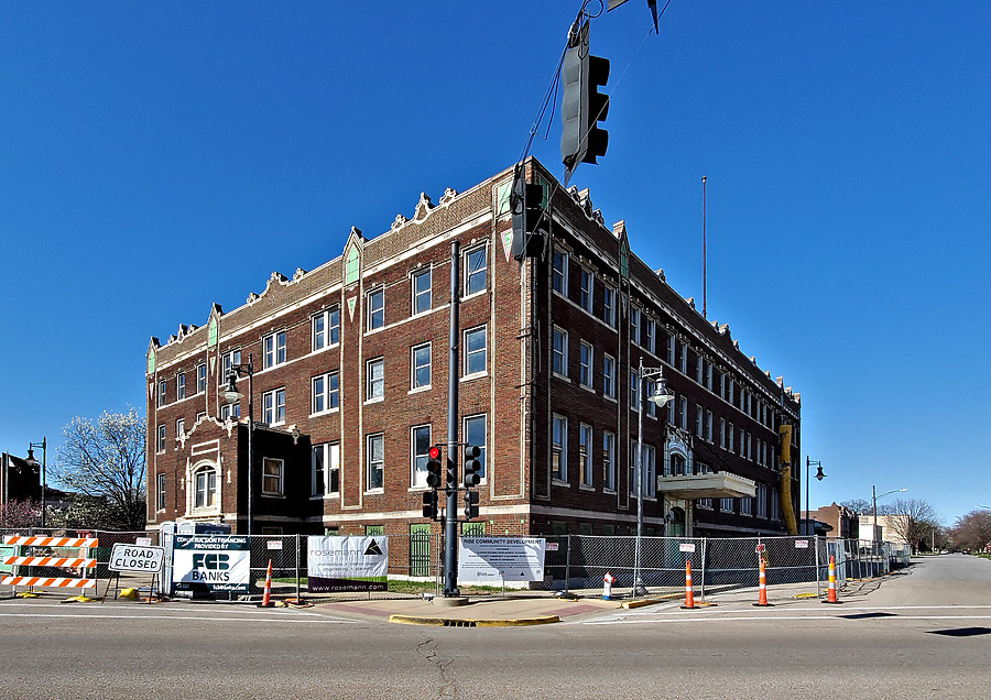 Edison Avenue Apartments by Ryan Hildebrand