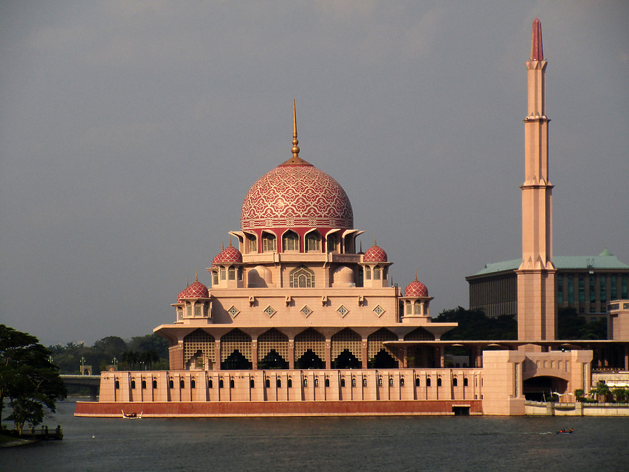 Masjid Putra by Daniel Kieckhefer