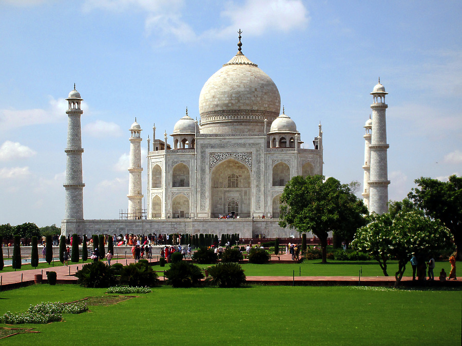 Taj Mahal by Daniel Kieckhefer