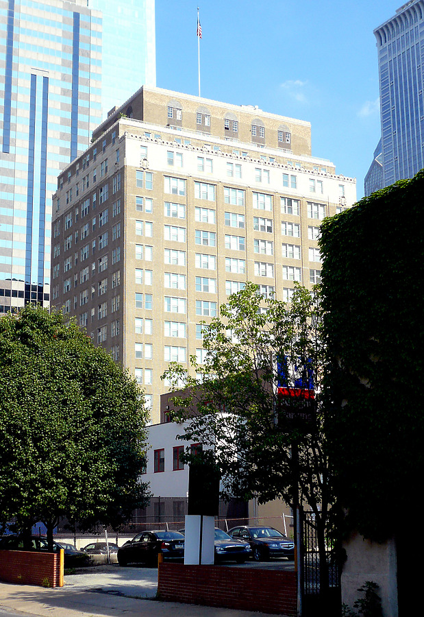 The Lofts at 1835 Arch by Nate Lindsey