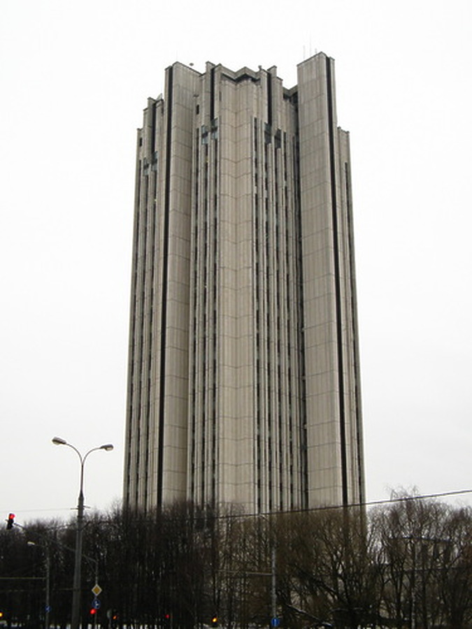 Prospekt Vernadskogo 12 by Unknown