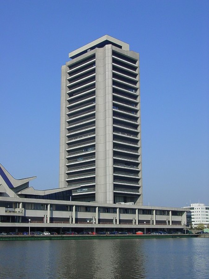 Provinciehuis Noord-Brabant by Michiel van Dijk