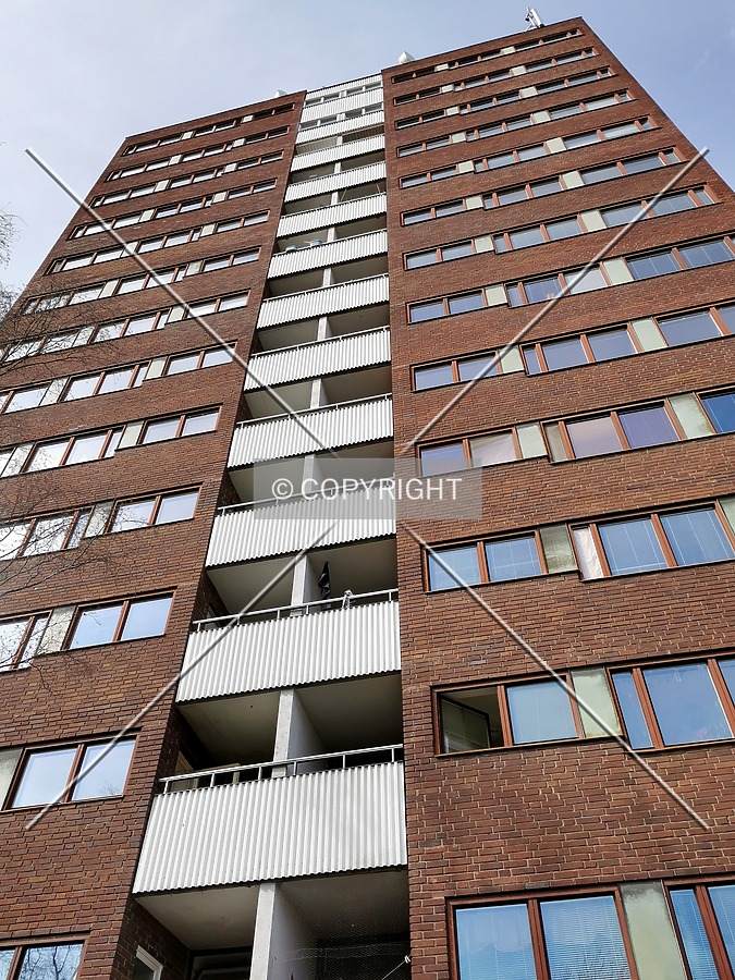 Idrottsgatan 49 by Robin Spetz