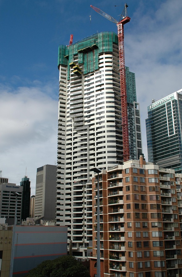 Meriton Tower by John Bek