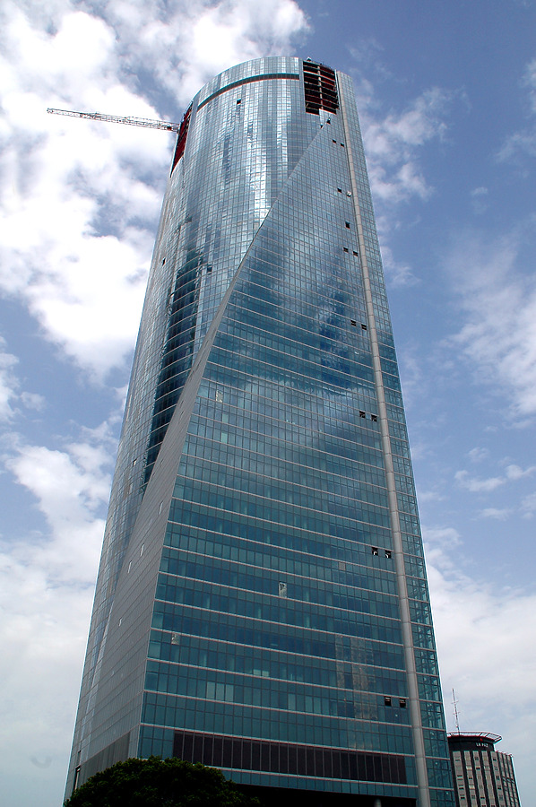 Torre Espacio by John Bek