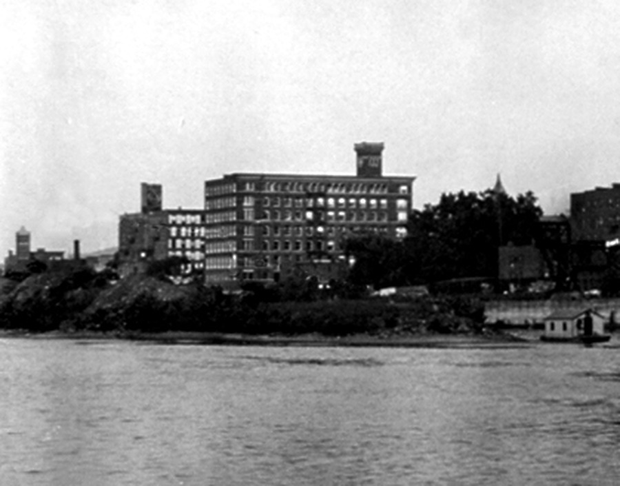 The Mooradian Lofts by Library of Congress, Prints and Photographs Division, Haines Photo Co.