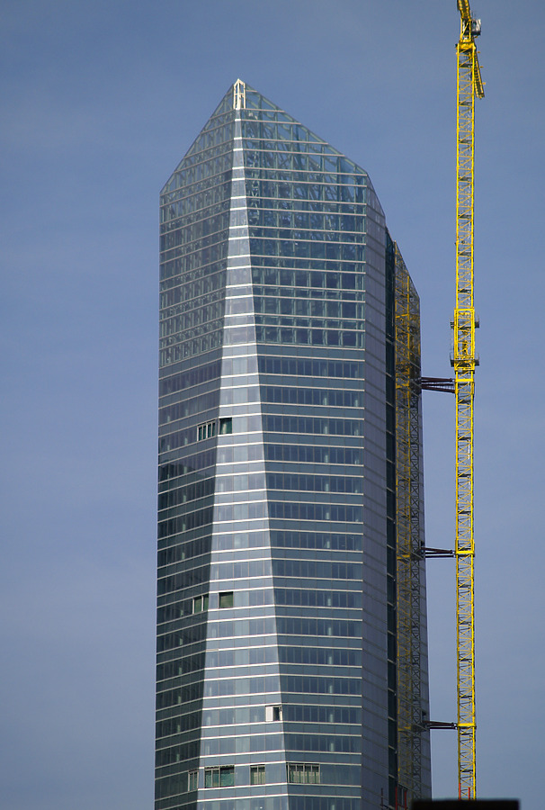 Torre de Cristal by Cesar Serrano