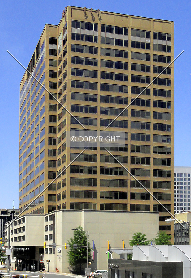 Rosslyn Metro Center II by Chris Patriarca