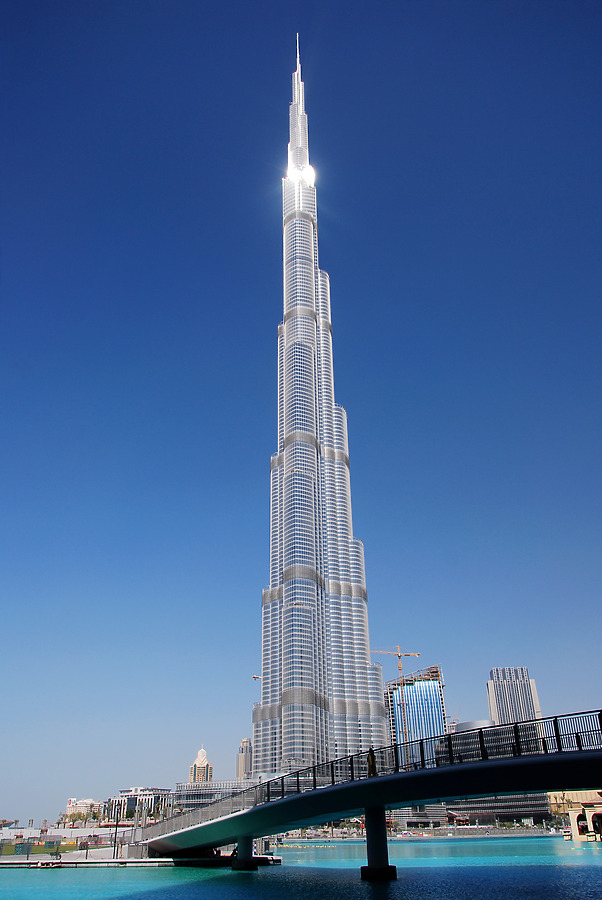 Burj Khalifa by Nareg Karamanoukian
