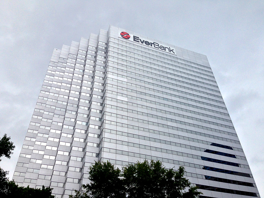 TIAA Bank Center by CC BY-SA 3.0/ Mathew105601