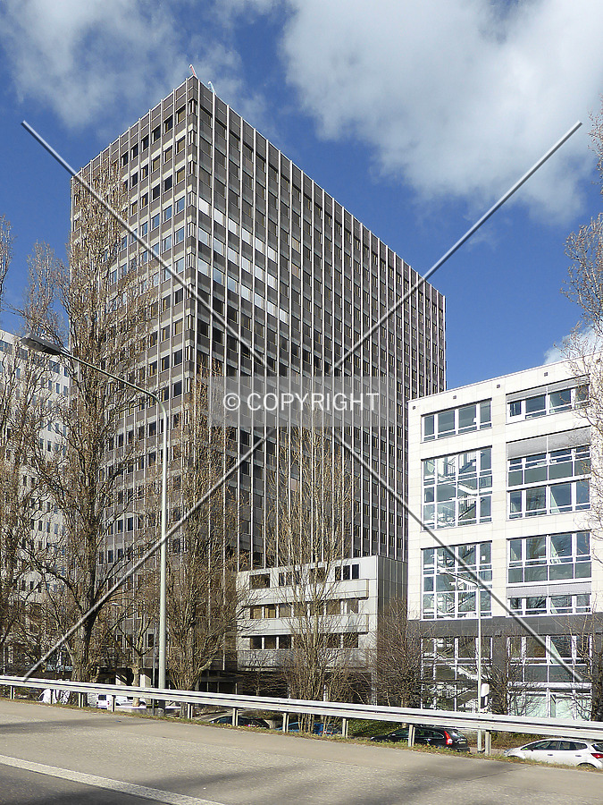 Theodor-Heuss-Allee 110 by Nephilim