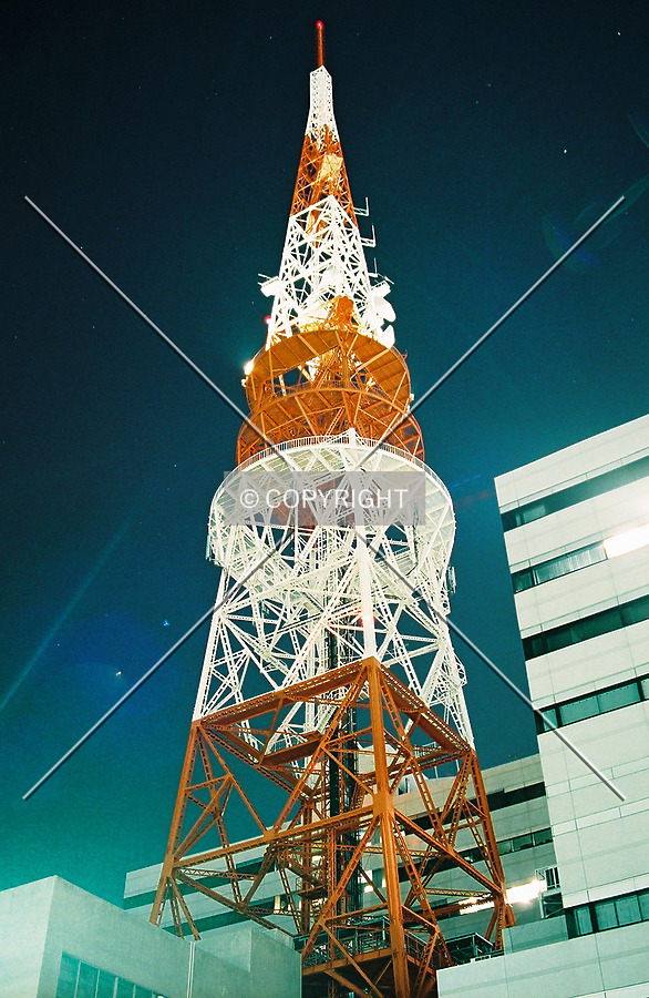 Fukuoka Broadcasting System Tower by Andrew Stewart