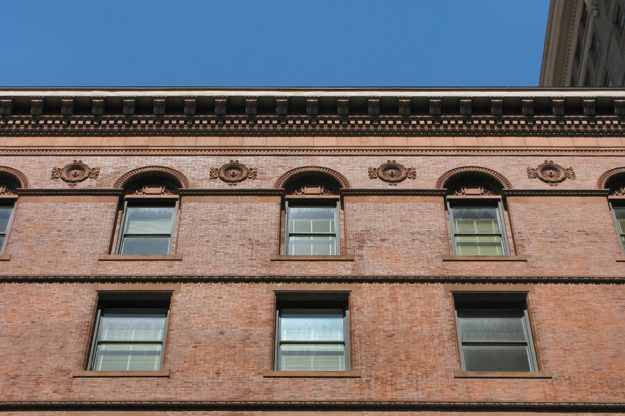 Endicott Building on Robert