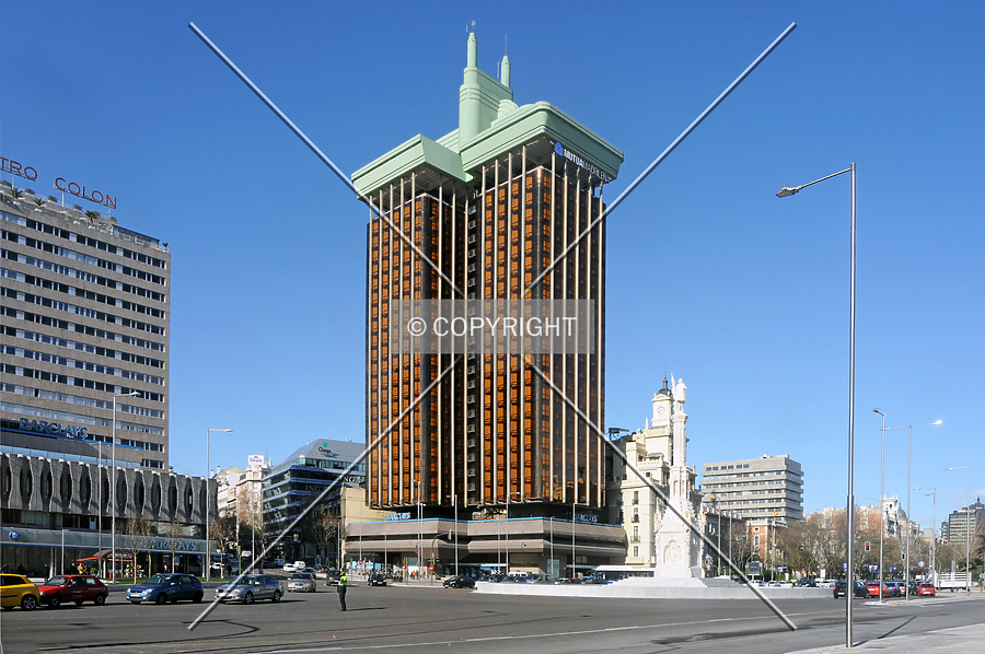 Torre Colón by Jorge Molina