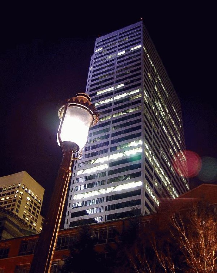 Bank of America Fifth Avenue Plaza by Garrett Stout