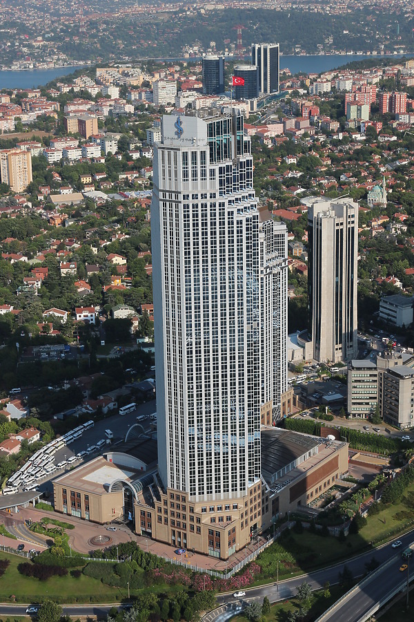 IS Bankasi Tower I by Kjetil Balog