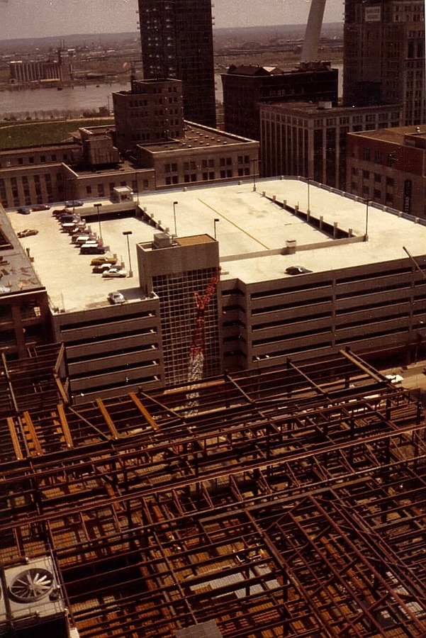600 Washington by Denny Kempen