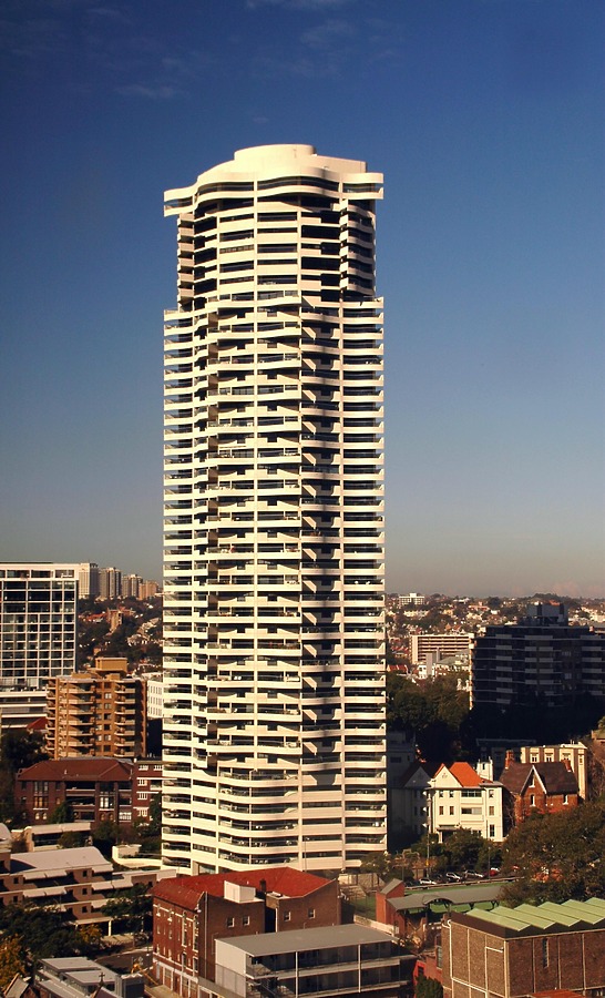 Horizon Apartments by John Bek