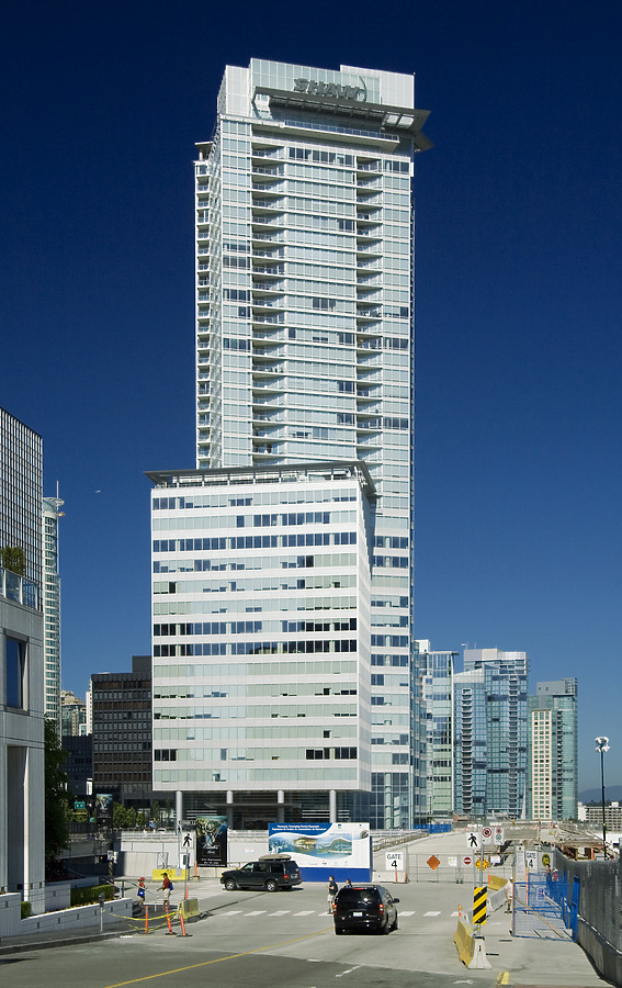 Shaw Tower by Pavel Toczynski