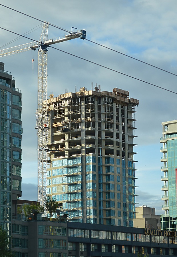 Salt Condominiums by Huopa