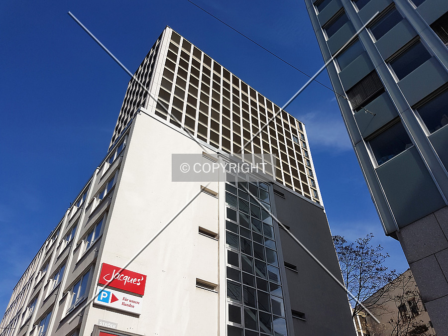 Turm Center by Nephilim