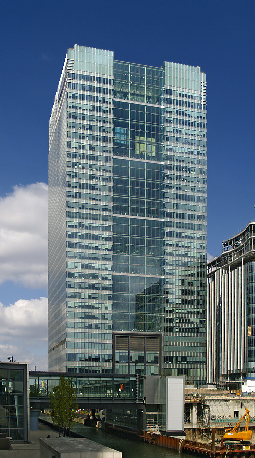 One Churchill Place by Cesar Serrano