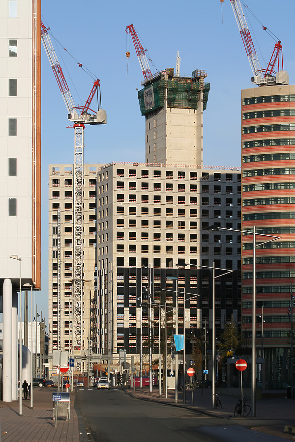 Maastoren by Michiel van Dijk