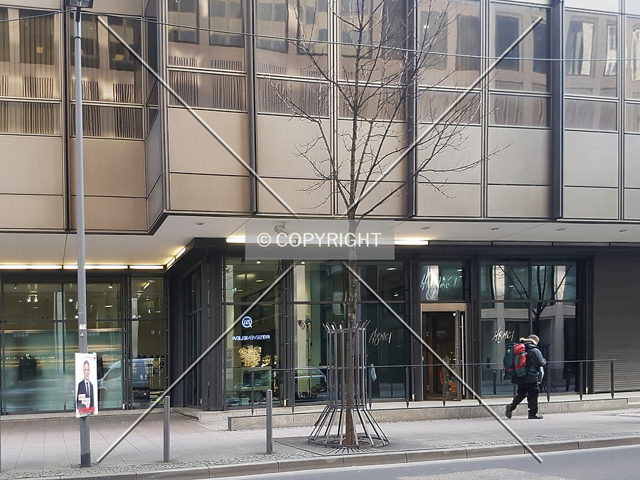 Neue Mainzer Straße 32-36 by Nephilim