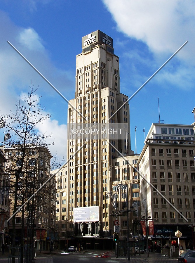 KBC Tower by Florian Barbier