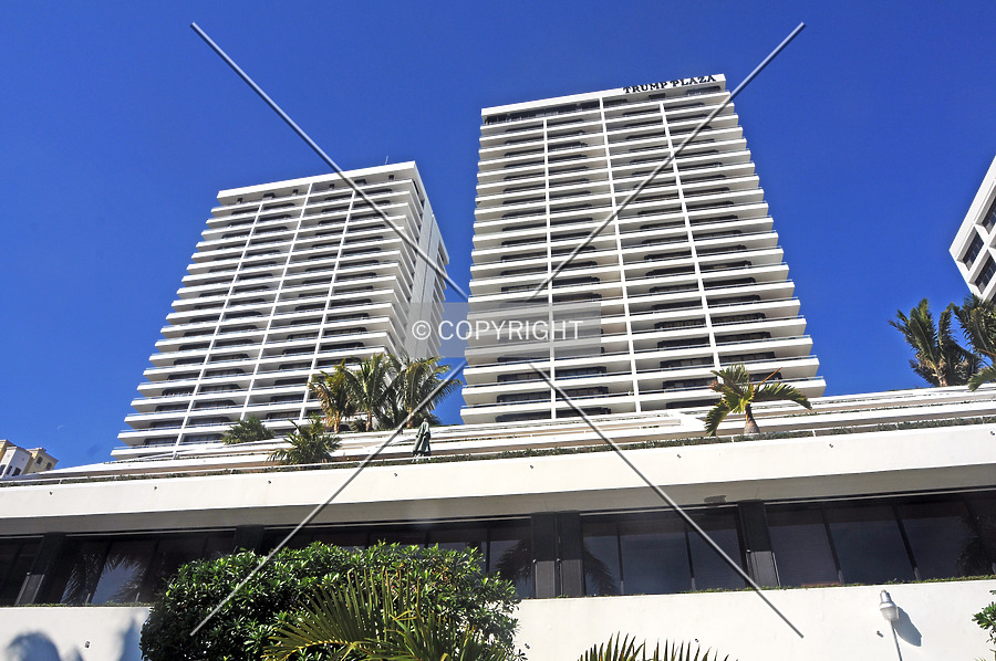 Trump Plaza II by Jorge Molina