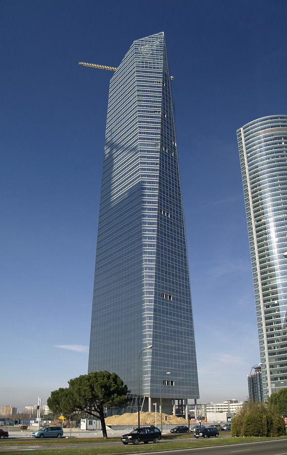 Torre de Cristal by Cesar Serrano